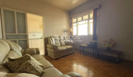 Apartamento à venda, 3 quartos, 1 suíte, 1 vaga, Centro - Uberlândia/MG