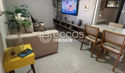 Casa à venda, 3 quartos, 1 suíte, 2 vagas, Santa Rosa - Uberlândia/MG