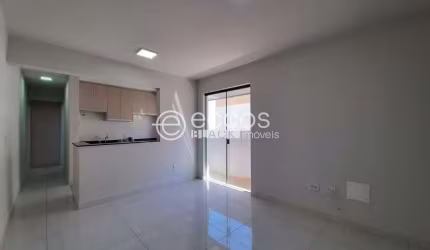 Apartamento para aluguel, 2 quartos, 1 suíte, 1 vaga, Santa Mônica - Uberlândia/MG