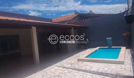 Casa à venda, 2 quartos, 1 suíte, 2 vagas, BeijaFlor - UBERABA/MG