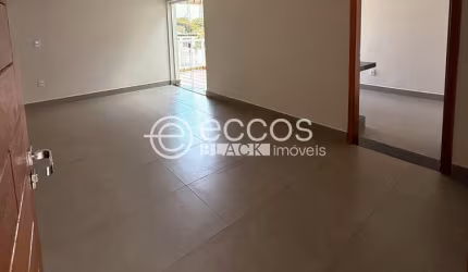 Casa à venda, 4 quartos, 1 suíte, 2 vagas, Fundinho - Uberlândia/MG
