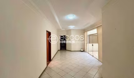 Casa à venda, 4 quartos, 2 suítes, 3 vagas, Jardim Karaíba - Uberlândia/MG