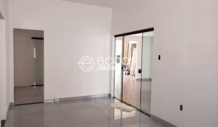Casa à venda, 3 quartos, 1 suíte, 3 vagas, São Jorge - Uberlândia/MG
