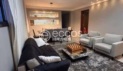 Apartamento à venda, 3 quartos, 2 suítes, 2 vagas, Santa Mônica - Uberlândia/MG