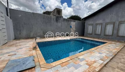 Casa à venda, 3 quartos, 1 suíte, 2 vagas, Parque São Geraldo - UBERABA/MG