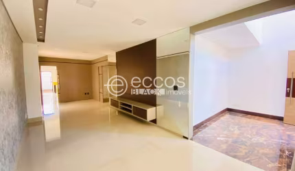 Casa para aluguel, 3 quartos, 3 suítes, 3 vagas, Tabajaras - Uberlândia/MG