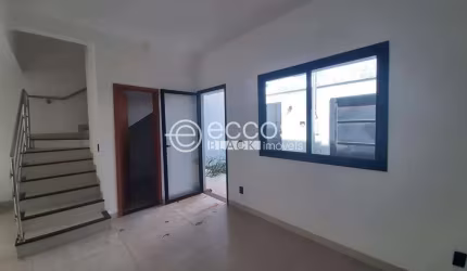 Casa para aluguel, 3 quartos, 1 suíte, 2 vagas, Aclimação - Uberlândia/MG