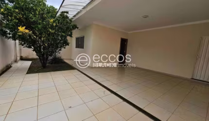 Casa à venda, 3 quartos, 1 suíte, 2 vagas, Cidade Jardim - Uberlândia/MG