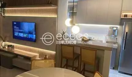 Apartamento para aluguel, 2 quartos, 1 suíte, 2 vagas, Santa Mônica - Uberlândia/MG