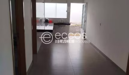 Casa à venda, 3 quartos, 1 suíte, 2 vagas, Jardim Holanda - Uberlândia/MG