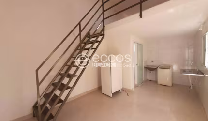 Loft para aluguel, 1 quarto, 1 vaga, Jardim Inconfidência - Uberlândia/MG