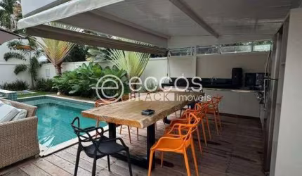 Casa em condomínio à venda, 3 quartos, 3 suítes, 2 vagas, Nova Uberlândia - Uberlândia/MG