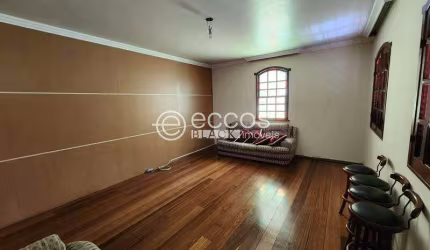 Casa à venda, 5 quartos, 2 suítes, 5 vagas, Santa Lúcia - Belo Horizonte/MG