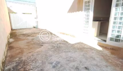 Casa para aluguel, 1 quarto, 1 suíte, 1 vaga, Portal de Fátima - ARAGUARI/MG