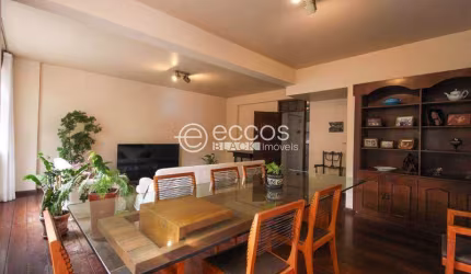 Apartamento à venda, 4 quartos, 2 suítes, 2 vagas, Sion - Belo Horizonte/MG