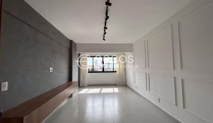 Apartamento à venda, 2 quartos, 1 suíte, 2 vagas, Cazeca - Uberlândia/MG