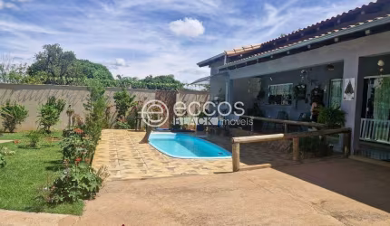 Chácara à venda, 3 quartos, 1 suíte, Morada Nova - Uberlândia/MG