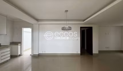 Casa à venda, 3 quartos, 3 suítes, 4 vagas, Umuarama - Uberlândia/MG