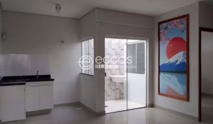 Casa para aluguel, 2 quartos, 1 vaga, Custódio Pereira - Uberlândia/MG