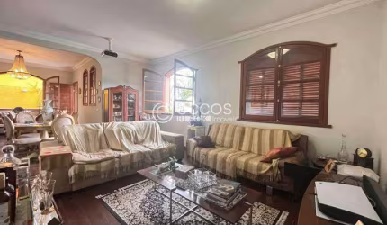 Casa à venda, 4 quartos, 1 suíte, 3 vagas, Santa Lúcia - Belo Horizonte/MG