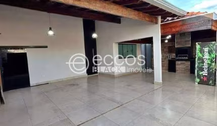Casa à venda, 4 quartos, 2 suítes, 3 vagas, Granada - Uberlândia/MG