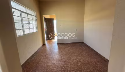 Casa para aluguel, 2 quartos, CENTRO - ARAGUARI/MG