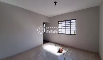 Casa para aluguel, 3 quartos, 1 suíte, 3 vagas, Santa Mônica - Uberlândia/MG