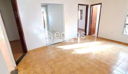 Casa para aluguel, 4 quartos, 1 vaga, PARAÍSO - ARAGUARI/MG