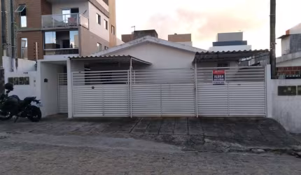 Casa para aluguel, 2 quartos, 1 suíte, 1 vaga, João Paulo II - João Pessoa/PB