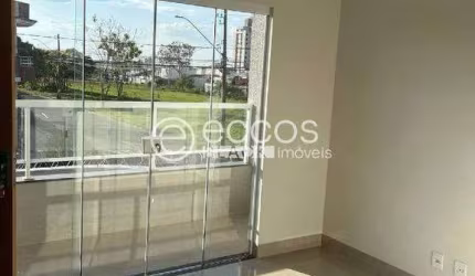 Apartamento à venda, 2 quartos, 1 suíte, 1 vaga, Alto Umuarama - Uberlândia/MG