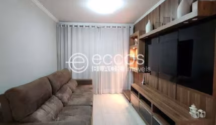 Apartamento à venda, 2 quartos, 1 suíte, 2 vagas, Osvaldo Rezende - Uberlândia/MG