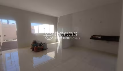 Casa à venda, 2 quartos, 1 suíte, 3 vagas, Shopping Park - Uberlândia/MG