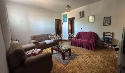 Apartamento para aluguel, 4 quartos, 1 suíte, 3 vagas, Miranda - ARAGUARI/MG