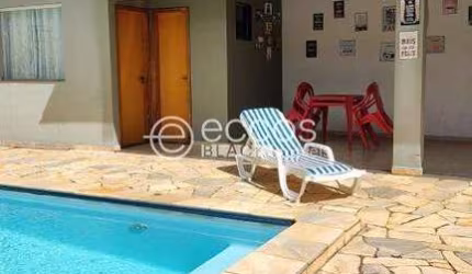 Casa para aluguel, 3 quartos, 1 suíte, 4 vagas, Segismundo Pereira - Uberlândia/MG