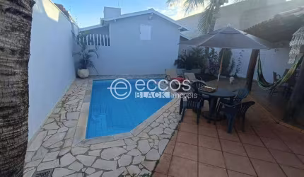 Casa à venda, 4 quartos, 2 suítes, 3 vagas, Jardim São Bento - UBERABA/MG