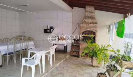 Casa à venda, 5 quartos, 1 suíte, 2 vagas, Boa Vista - UBERABA/MG
