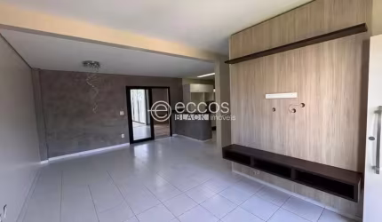 Casa em condomínio para aluguel, 4 quartos, 4 suítes, 2 vagas, Granja Marileusa - Uberlândia/MG