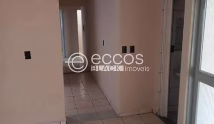 Casa para aluguel, 3 quartos, 2 vagas, Nossa Senhora Aparecida - Uberlândia/MG