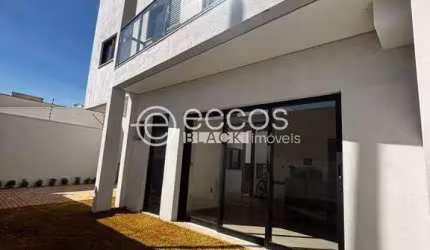 Casa à venda, 2 quartos, 2 suítes, 1 vaga, Novo Mundo - Uberlândia/MG