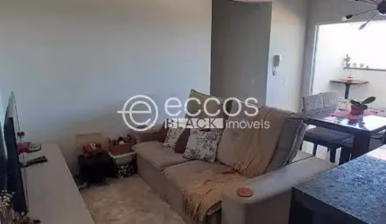 Apartamento à venda, 3 quartos, 1 suíte, 2 vagas, Santa Mônica - Uberlândia/MG