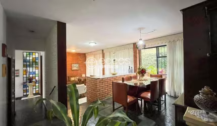 Casa à venda, 4 quartos, 2 suítes, 3 vagas, Comiteco - Belo Horizonte/MG