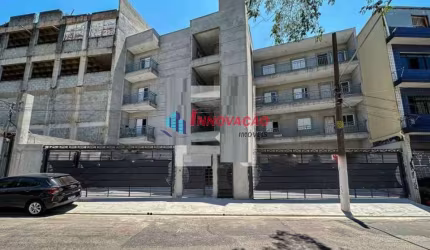 Excelente Apartamento  com quintal para Venda no bairro Santa Teresinha, 2 dormitórios, 40 metros.