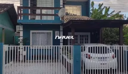 Casa à venda no bairro Armação