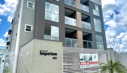 Apartamento 3 Quartos com Sacada e Churrasqueira, Sala para 2 Ambientes, 1 Vaga em Pinhais
