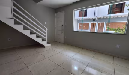 CASA À VENDA, DUPLEX, 2 QUARTOS, 3 BANH, TERRAÇO COM ÁREA GOURMET - MARECHAL HERMES
