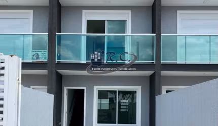 RC Imóveis vende - Sobrado com 2 quartos no Ganchinho