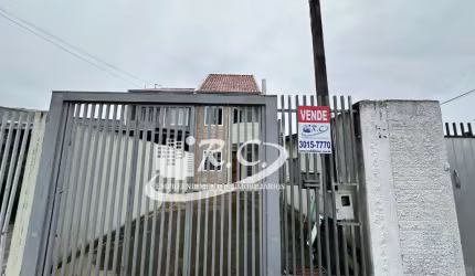 RC Imóveis vende sobrado no Sitio Cercado