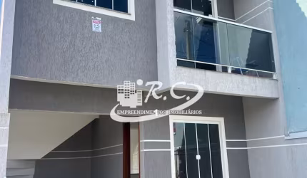 RC Imóveis vende sobrado no Sitio Cercado