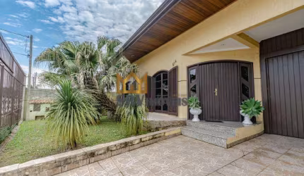 SOBRADO  EM COLOMBO/ ROÇA GRANDE  372 M² AREA UTIL