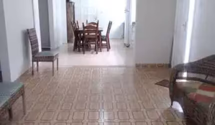 Casa para Locação em São Vicente, Vila Valença, 2 dormitórios, 1 suíte, 2 banheiros, 2 vagas